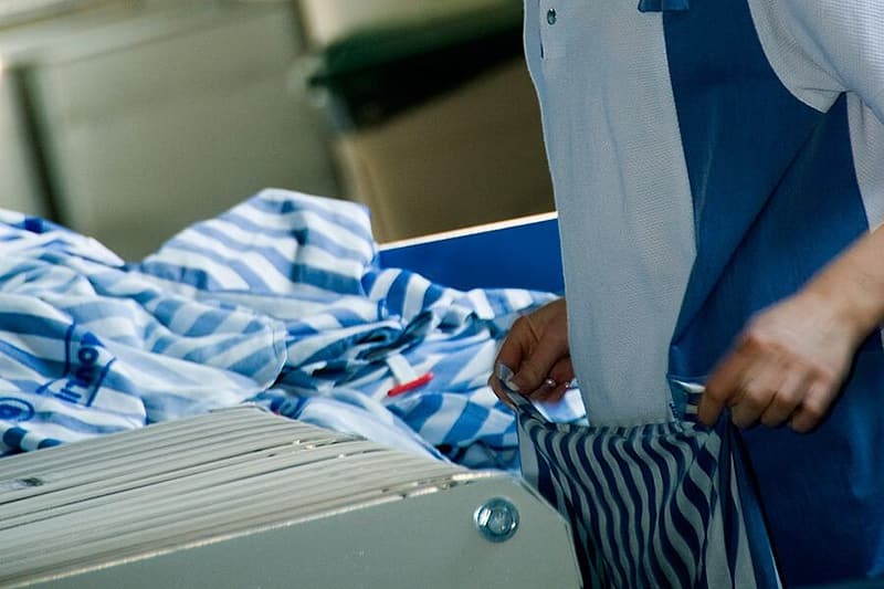 Bewonerskledij wordt zorgvuldig afgewerkt